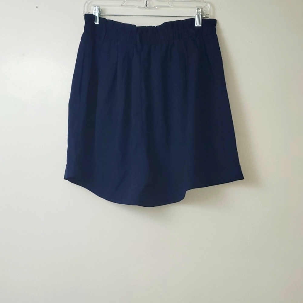 Bloomchic‎ Belted Shorts With Ruffle Trim - Picture 2 of 2